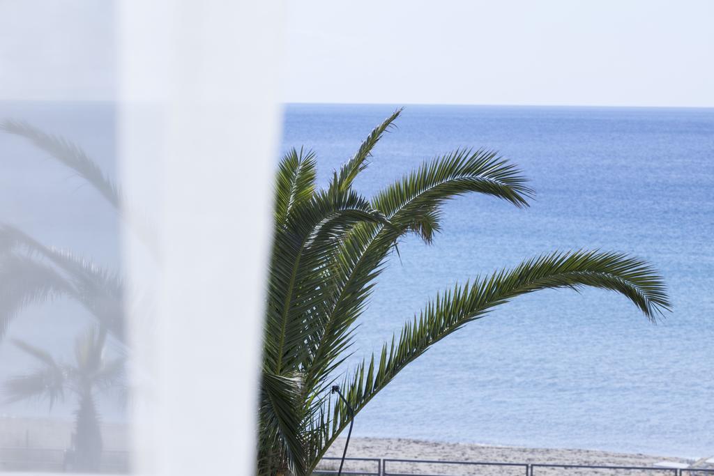 Sud Beach Hotel Fronte Mare By Ria Hotels Marina Di Pulsano Экстерьер фото